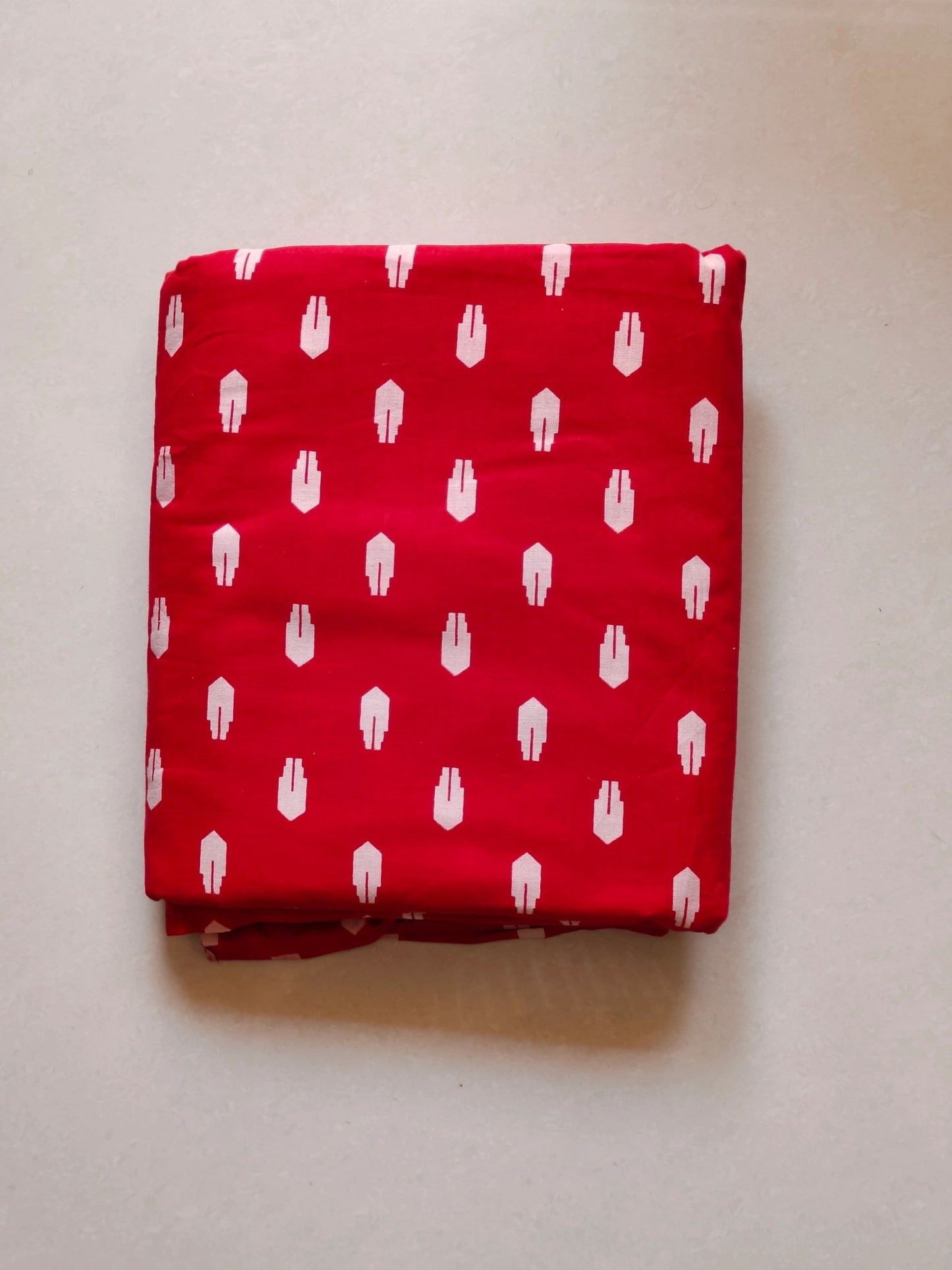 Red Bottom Print Cotton 60x60 Fabric